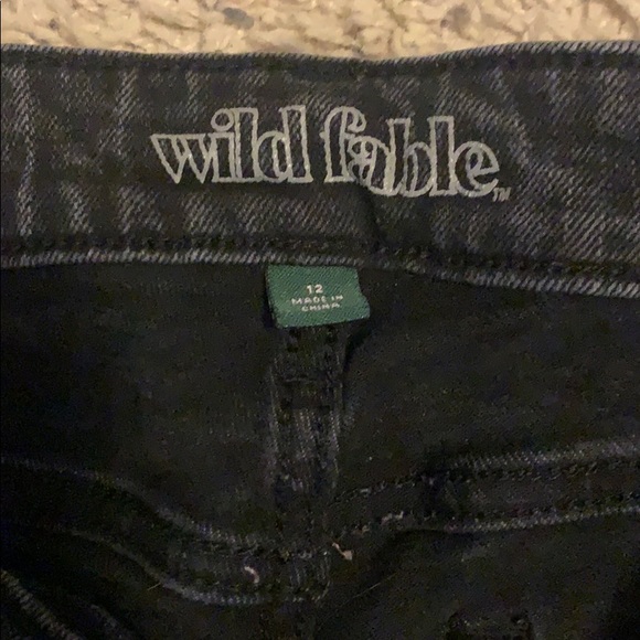 busted knee jeans!! - Picture 3 of 3